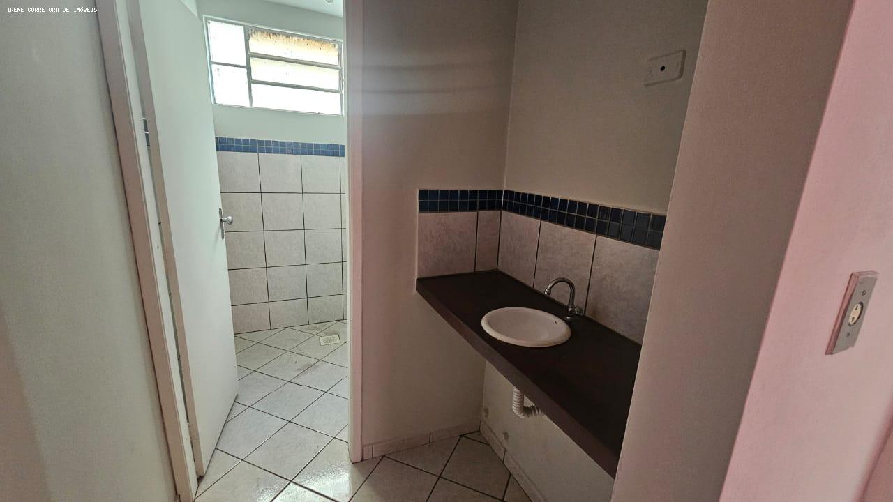 Apartamento à venda com 2 quartos, 77m² - Foto 1