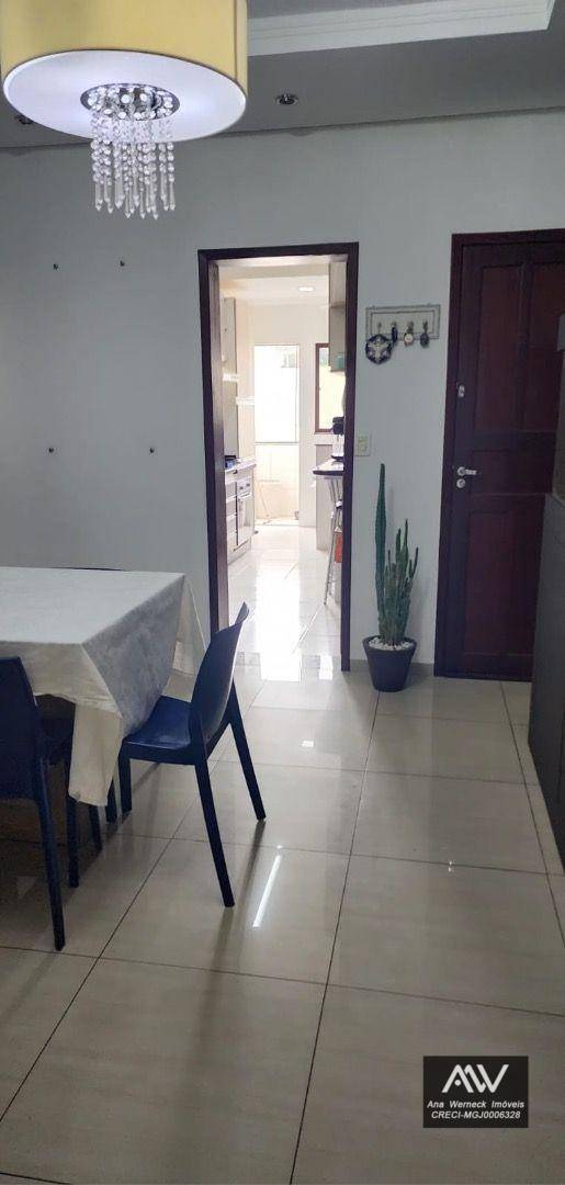 Apartamento à venda com 2 quartos, 75m² - Foto 4