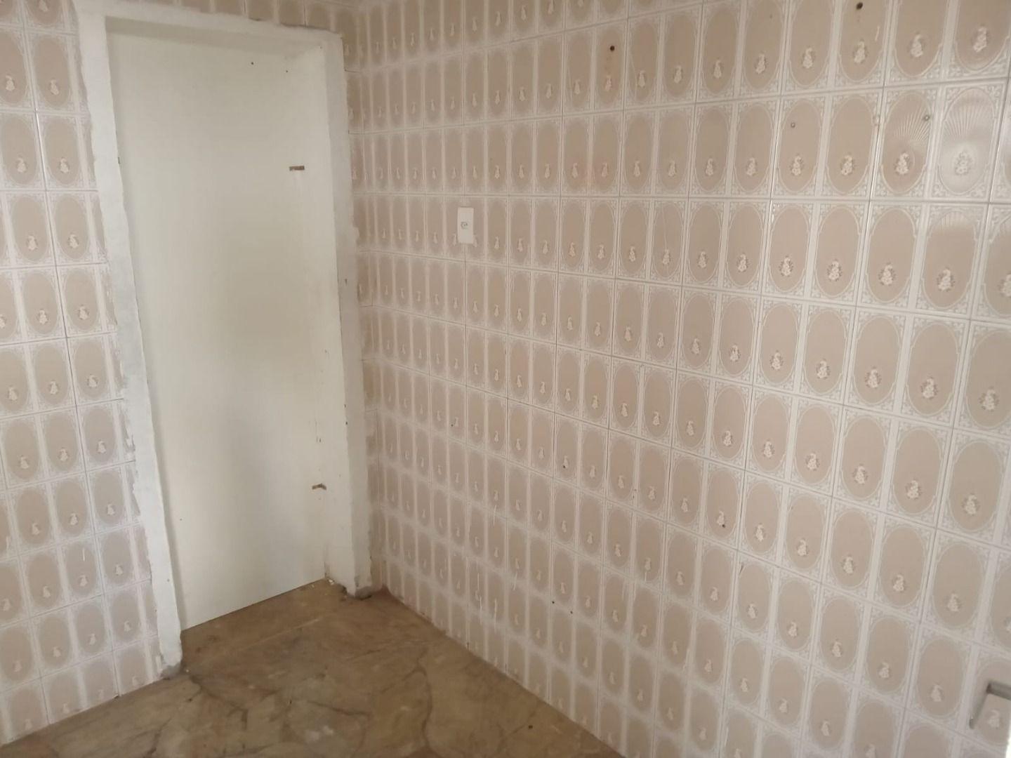 Casa à venda com 4 quartos, 103m² - Foto 15