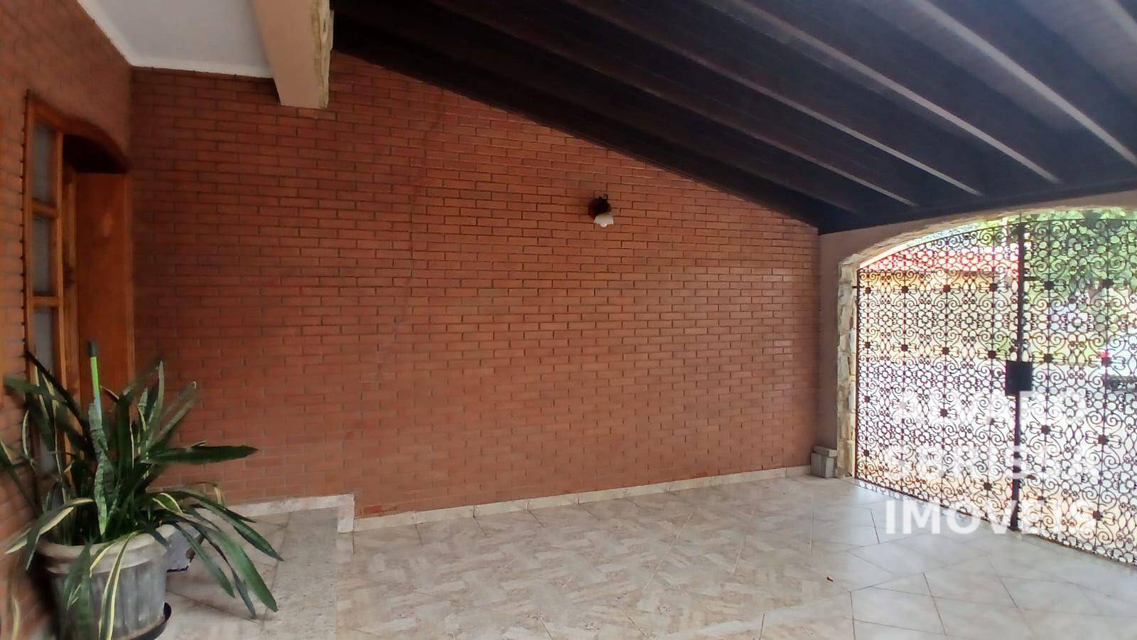 Casa à venda com 3 quartos, 216m² - Foto 4