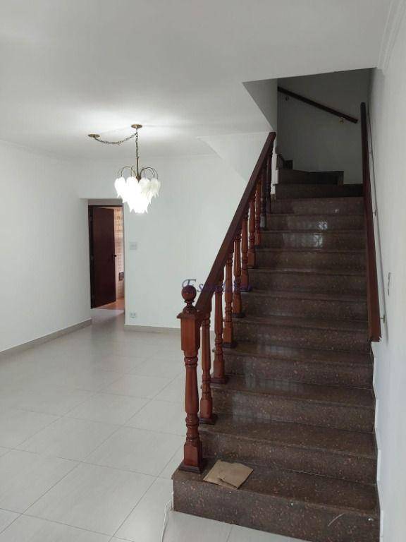 Sobrado à venda com 3 quartos, 180m² - Foto 4