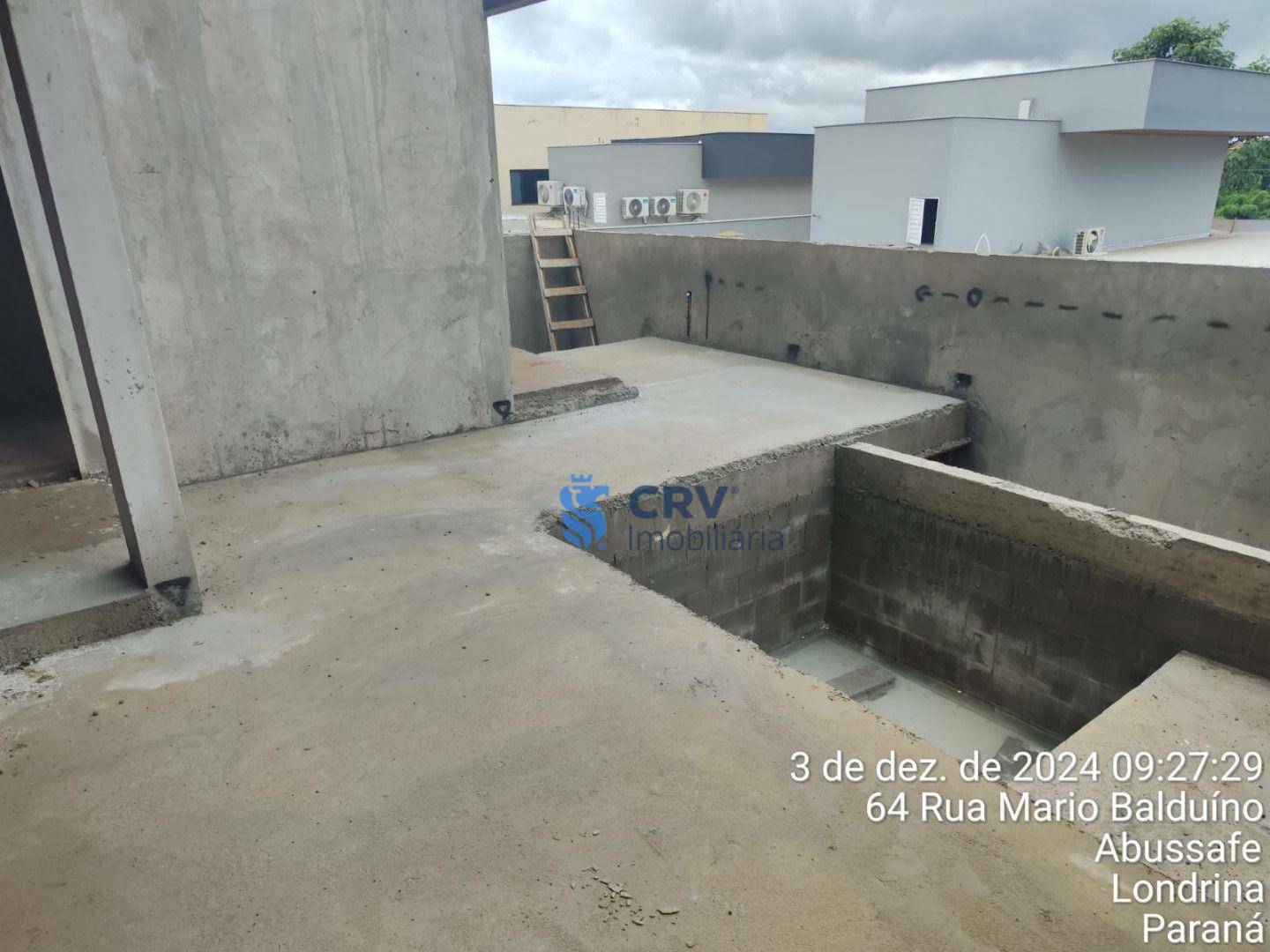 Sobrado à venda com 3 quartos, 200m² - Foto 11