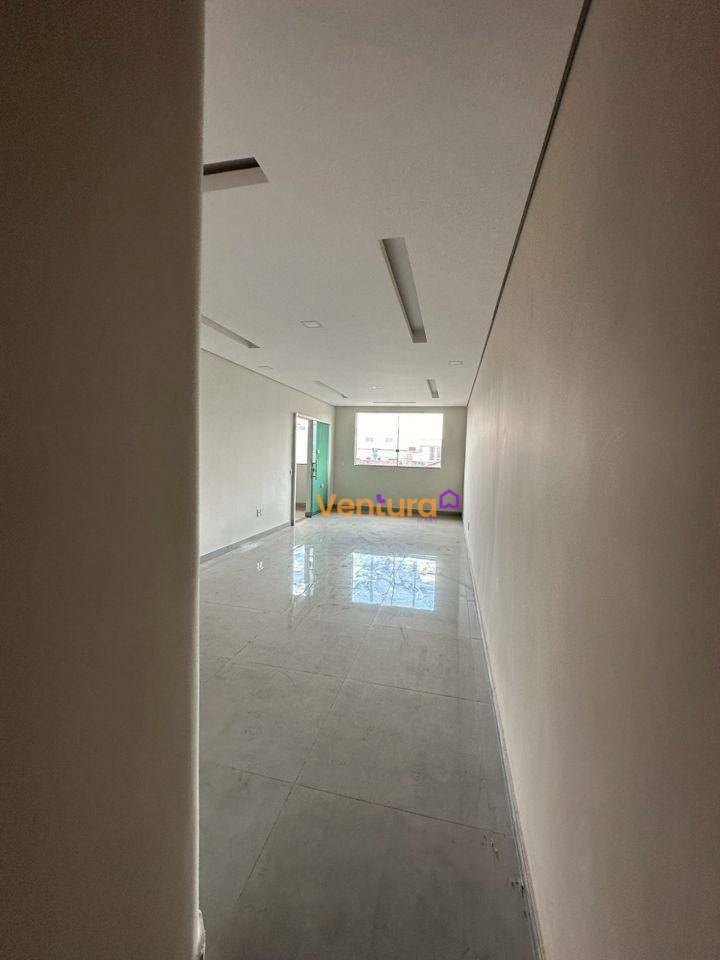 Casa à venda com 5 quartos, 230m² - Foto 9