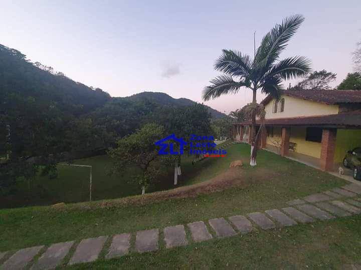 Chácara à venda com 4 quartos, 300m² - Foto 12