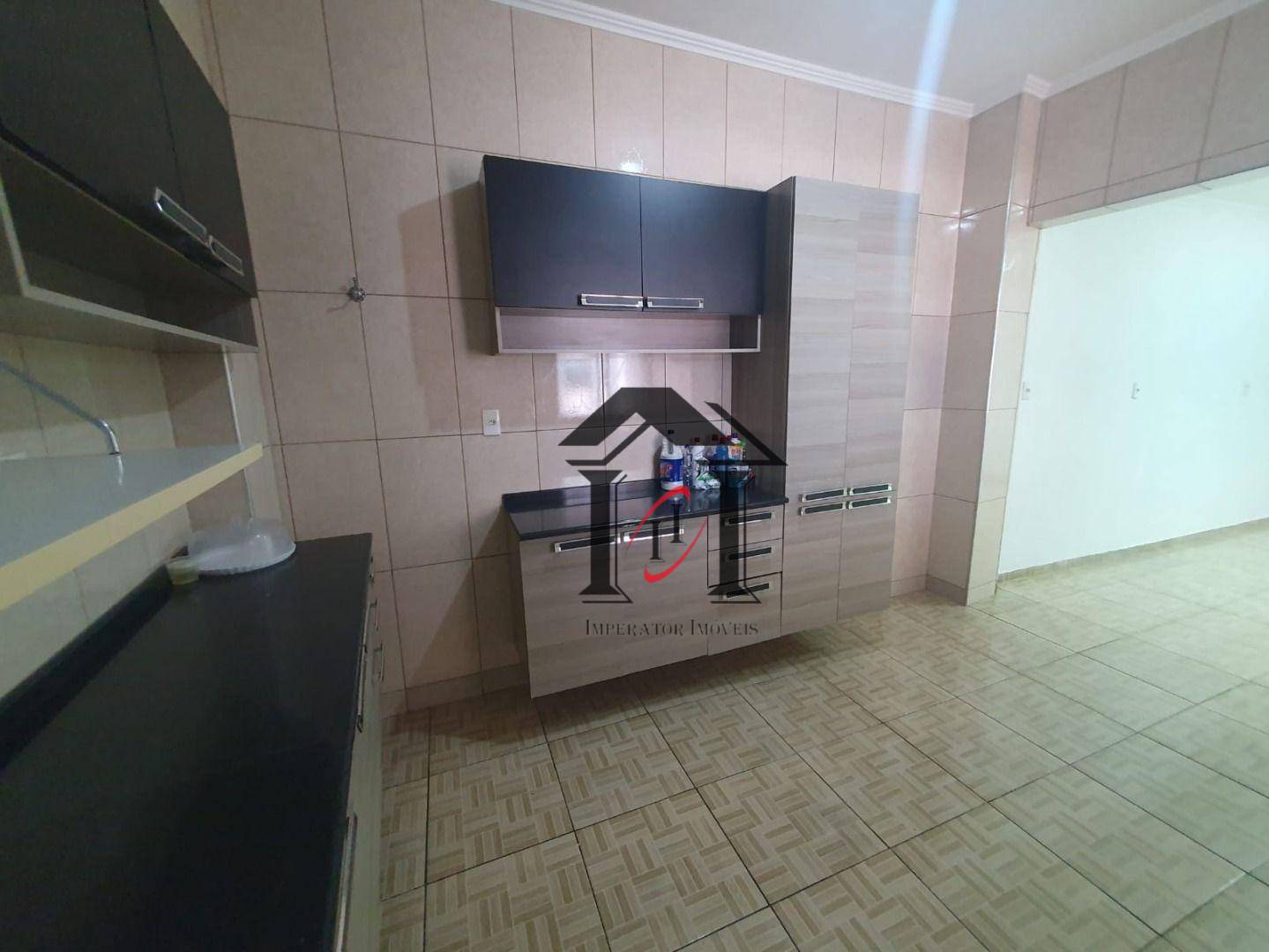 Casa para alugar com 2 quartos, 150m² - Foto 13