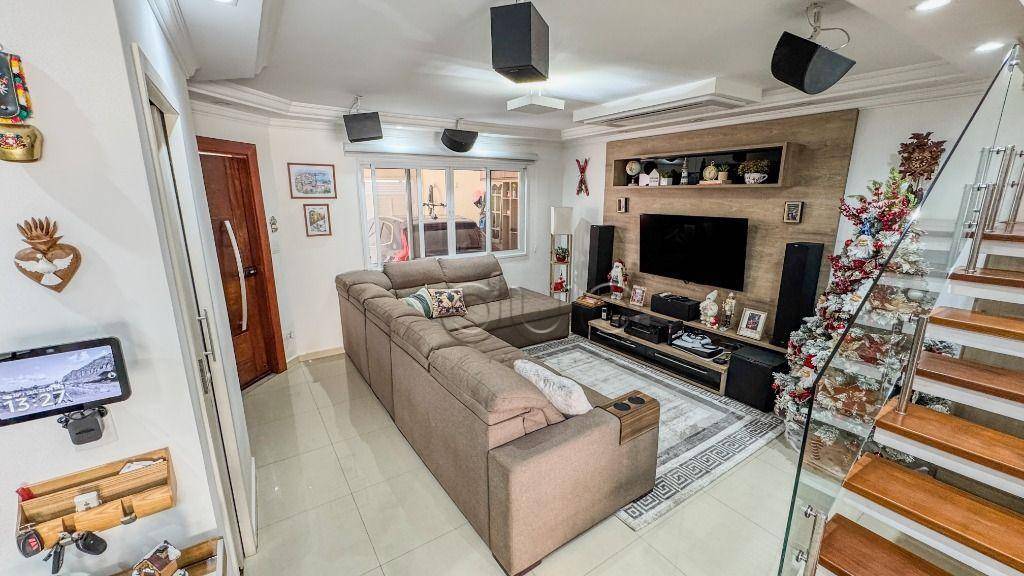 Casa, 3 quartos, 211 m² - Foto 1