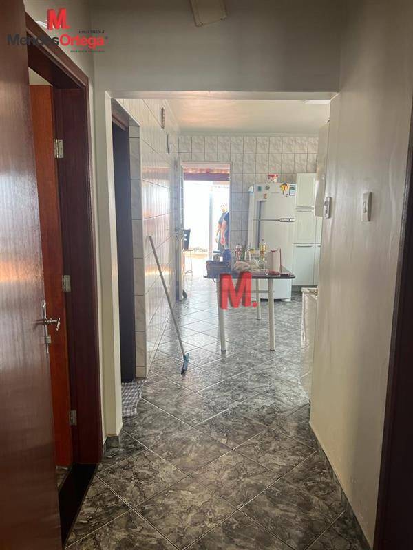 Casa à venda com 4 quartos, 150m² - Foto 15