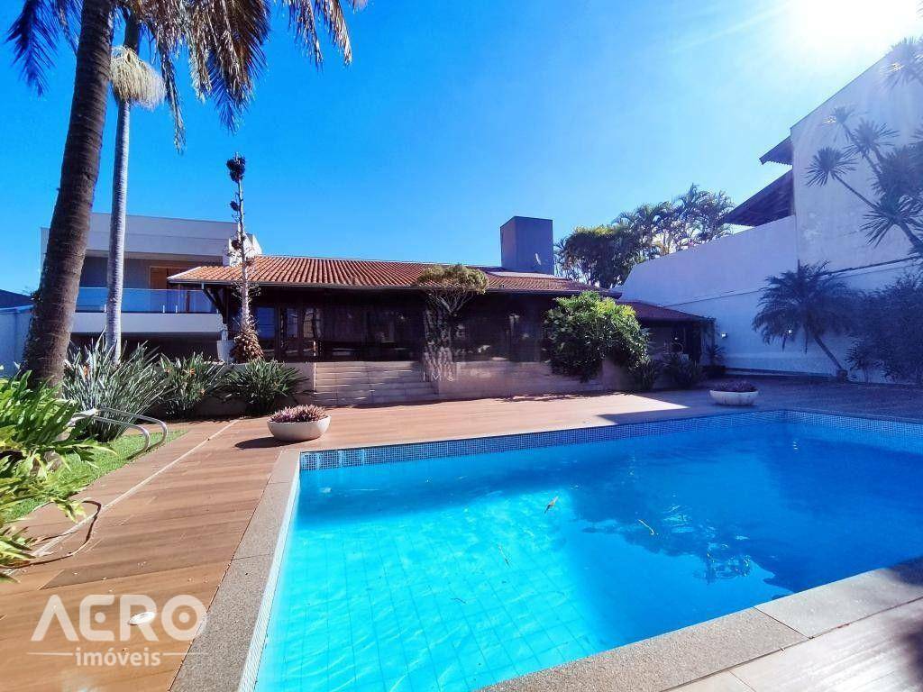 Casa de Condomínio à venda e aluguel com 5 quartos, 400m² - Foto 6