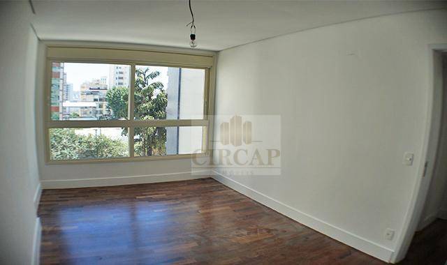 Apartamento à venda com 3 quartos, 246m² - Foto 15