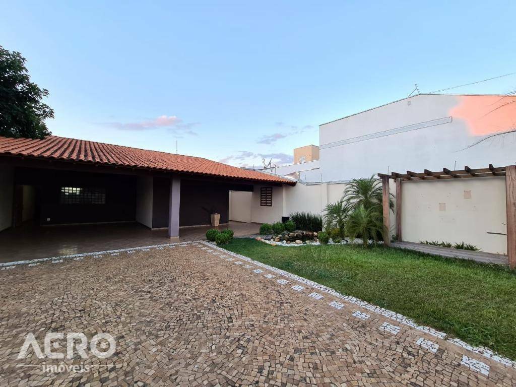 Casa à venda com 2 quartos, 250m² - Foto 9