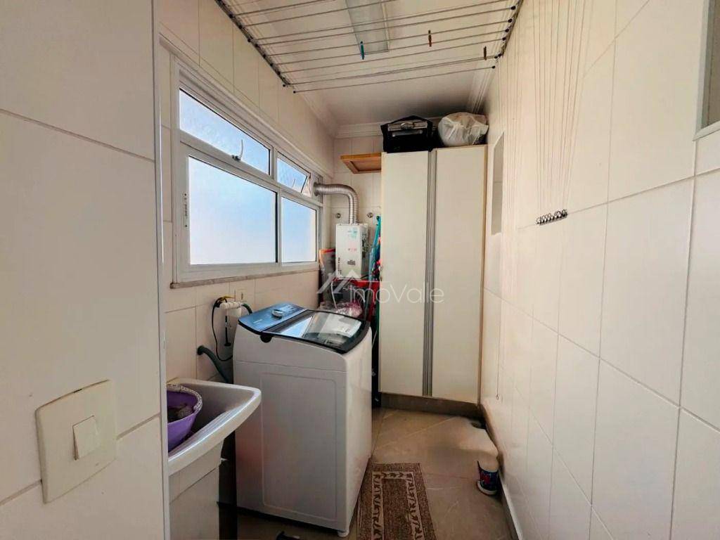 Apartamento à venda com 4 quartos, 156m² - Foto 9