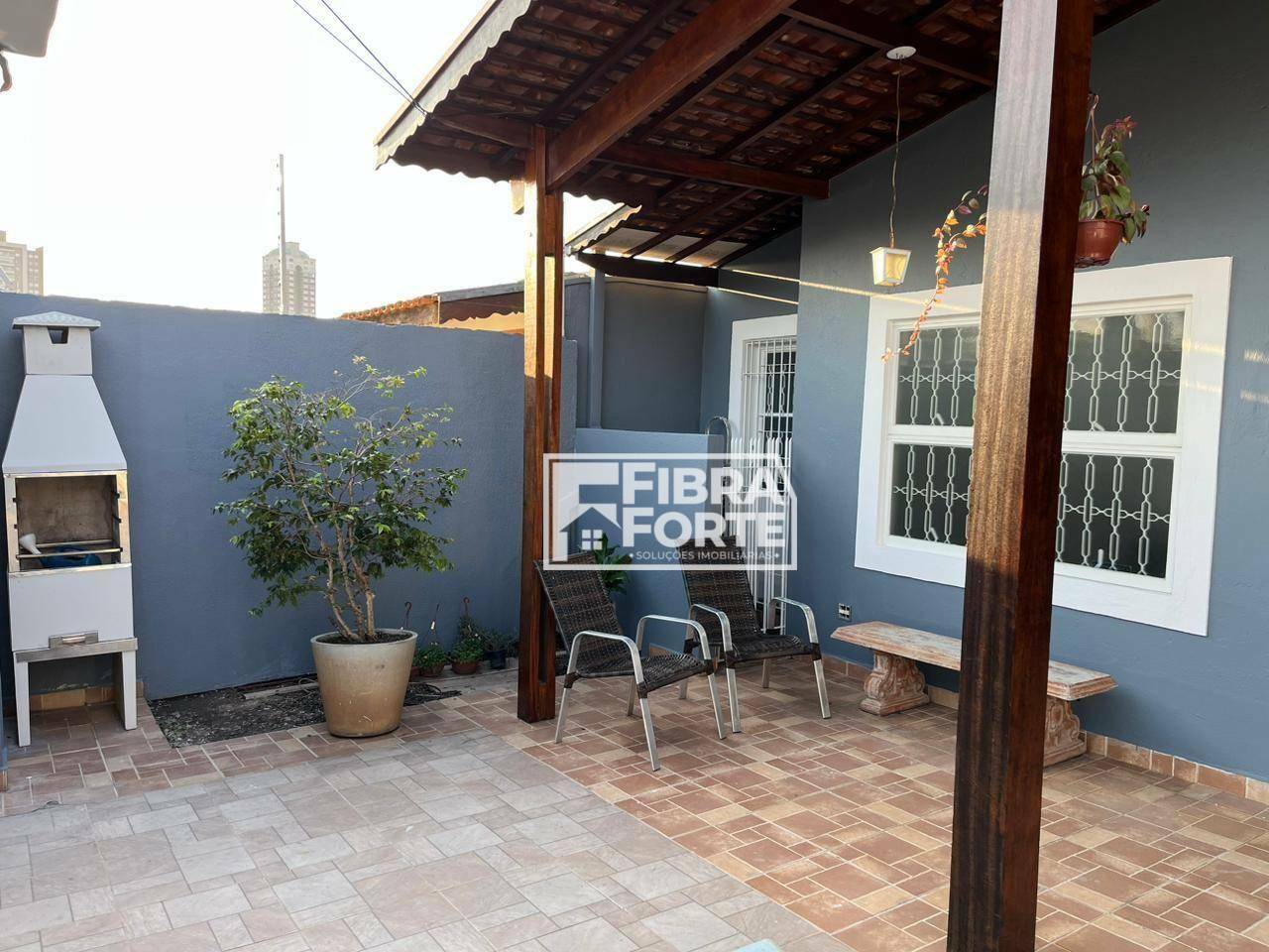 Casa à venda com 4 quartos, 200m² - Foto 5