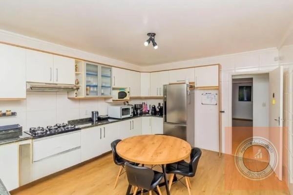 Casa à venda com 3 quartos, 208m² - Foto 12