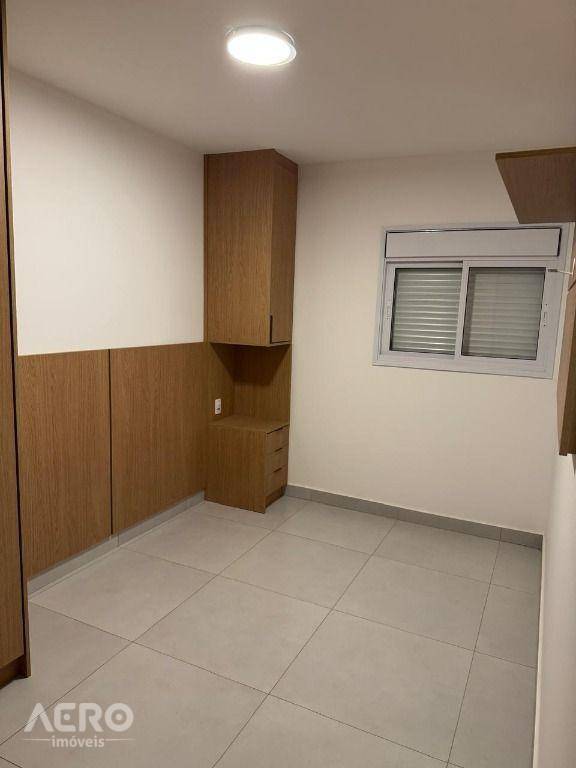 Apartamento para alugar com 2 quartos, 64m² - Foto 22