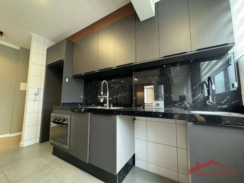 Apartamento à venda com 2 quartos, 79m² - Foto 5