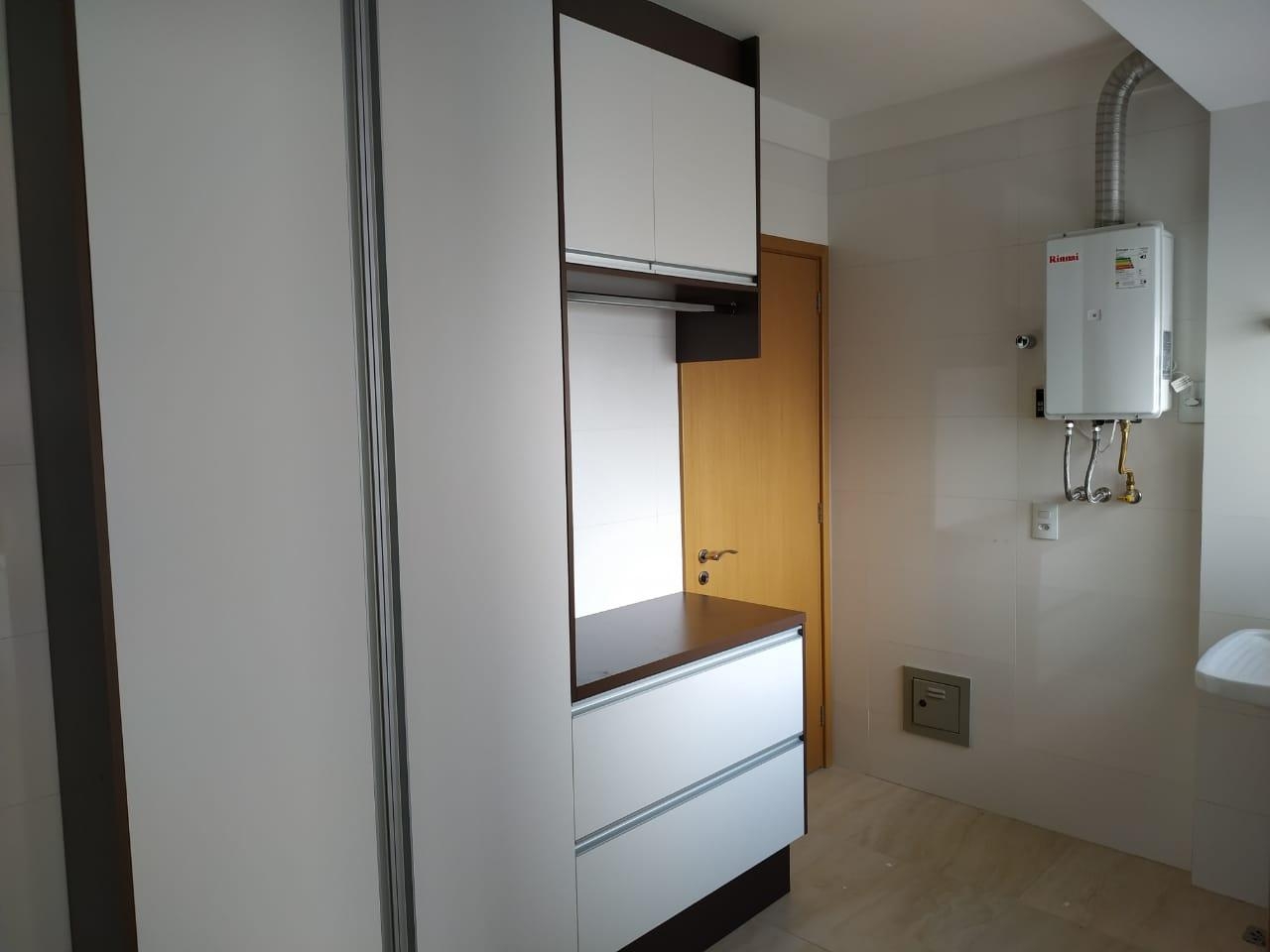 Apartamento à venda com 3 quartos, 145m² - Foto 1