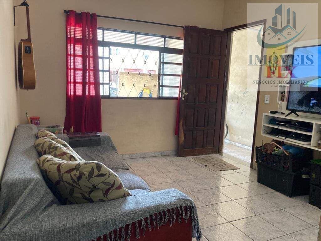 Casa à venda com 2 quartos, 129m² - Foto 1