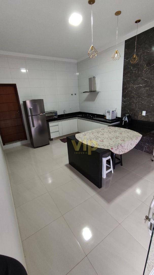 Casa à venda com 3 quartos, 175m² - Foto 14