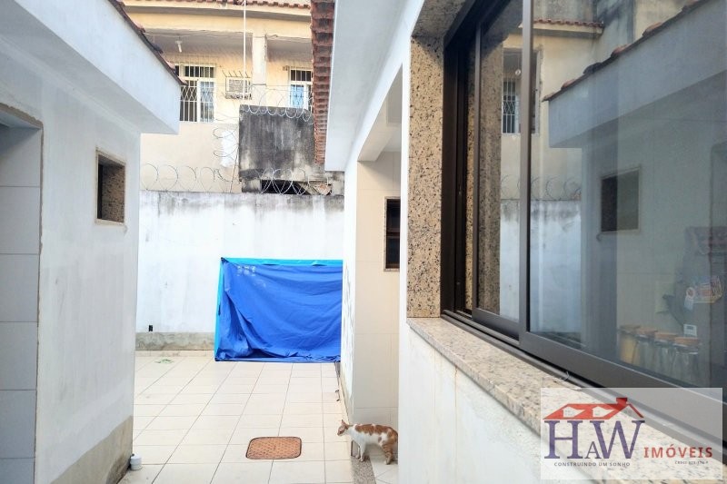 Casa à venda com 3 quartos, 100m² - Foto 30