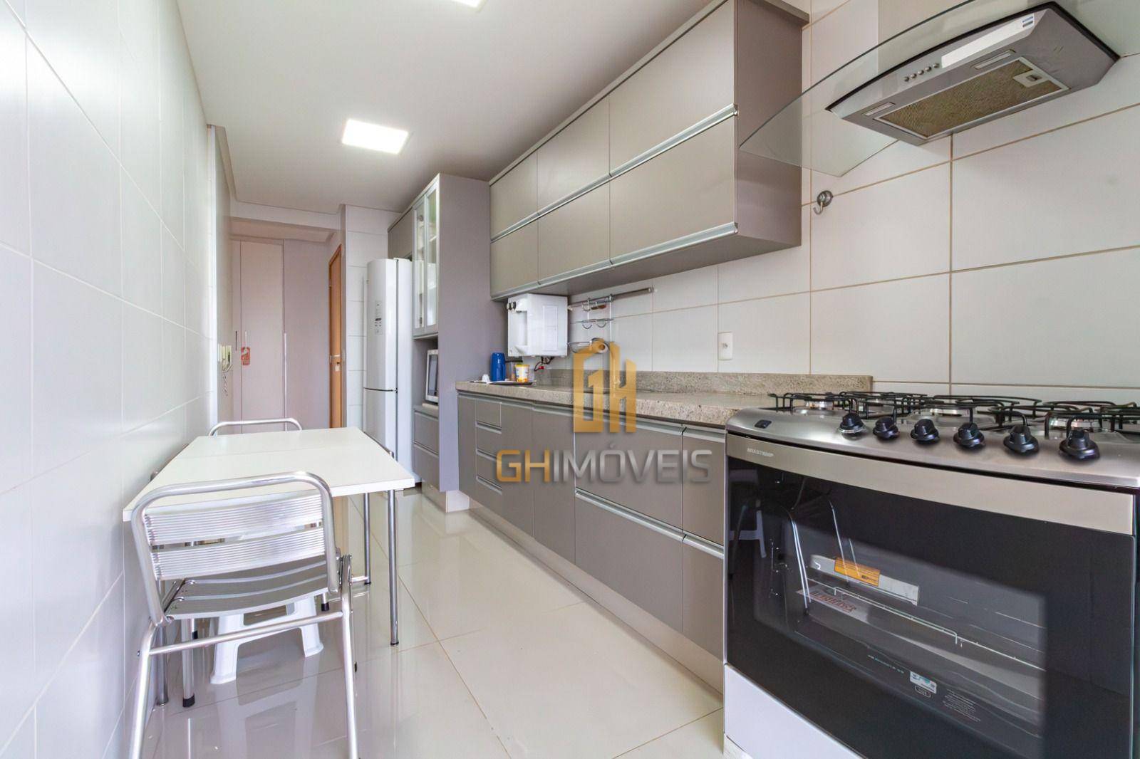 Apartamento à venda com 3 quartos, 165m² - Foto 9