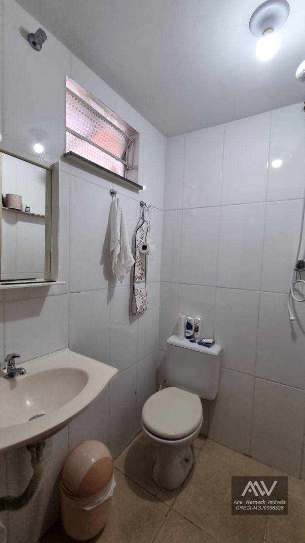 Casa à venda com 2 quartos, 100m² - Foto 13