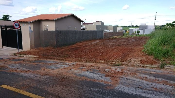 Loteamento e Condomínio à venda, 200m² - Foto 1