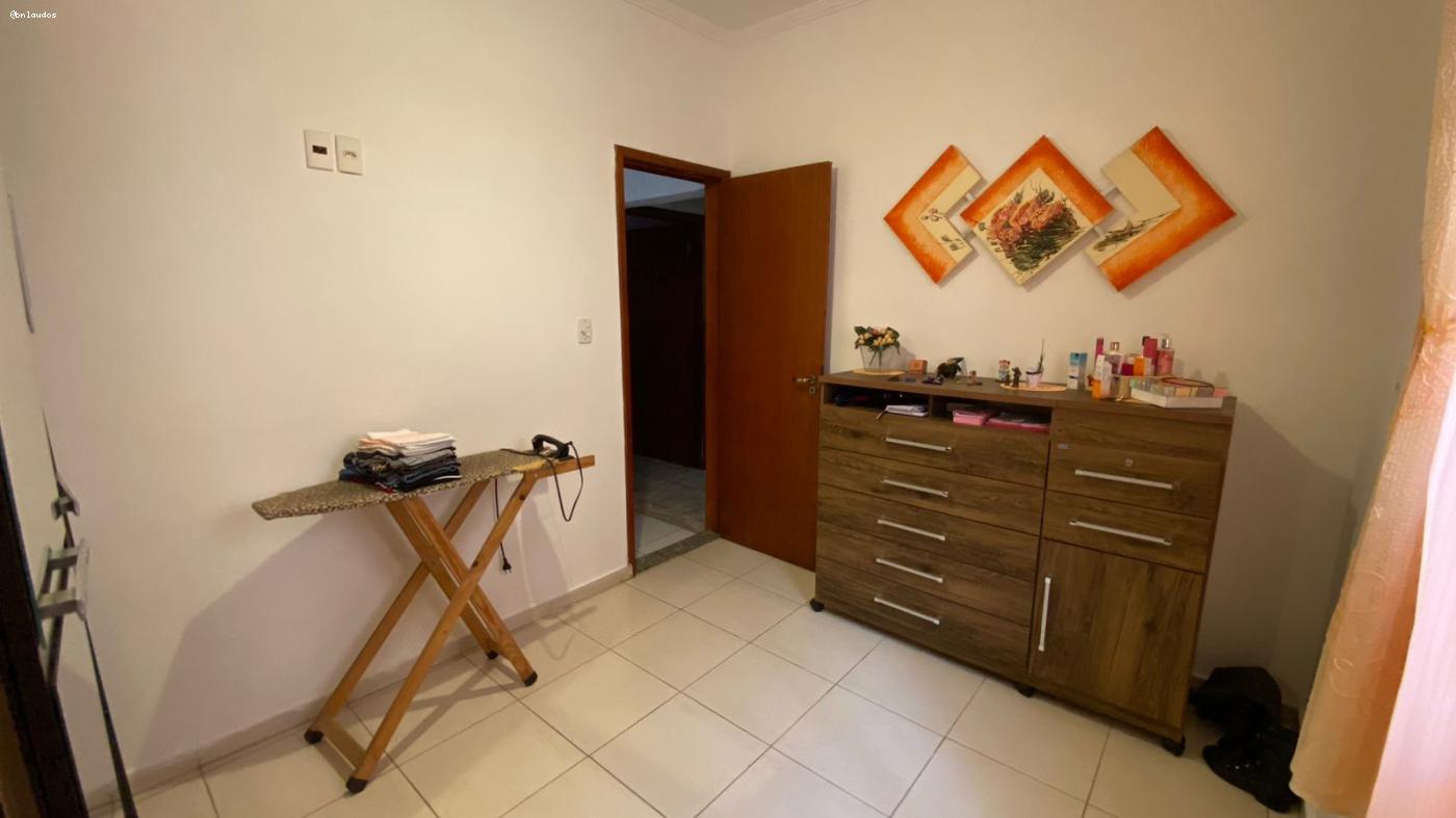 Casa à venda com 4 quartos, 300m² - Foto 11