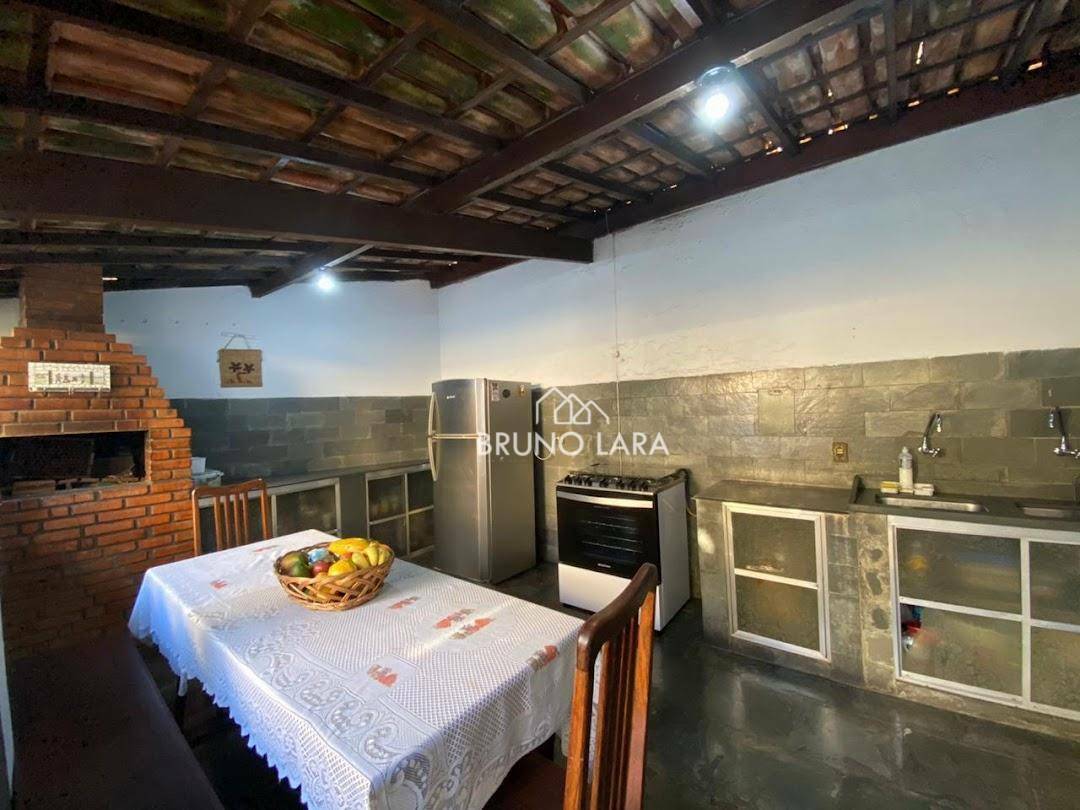 Casa à venda com 3 quartos, 200m² - Foto 15