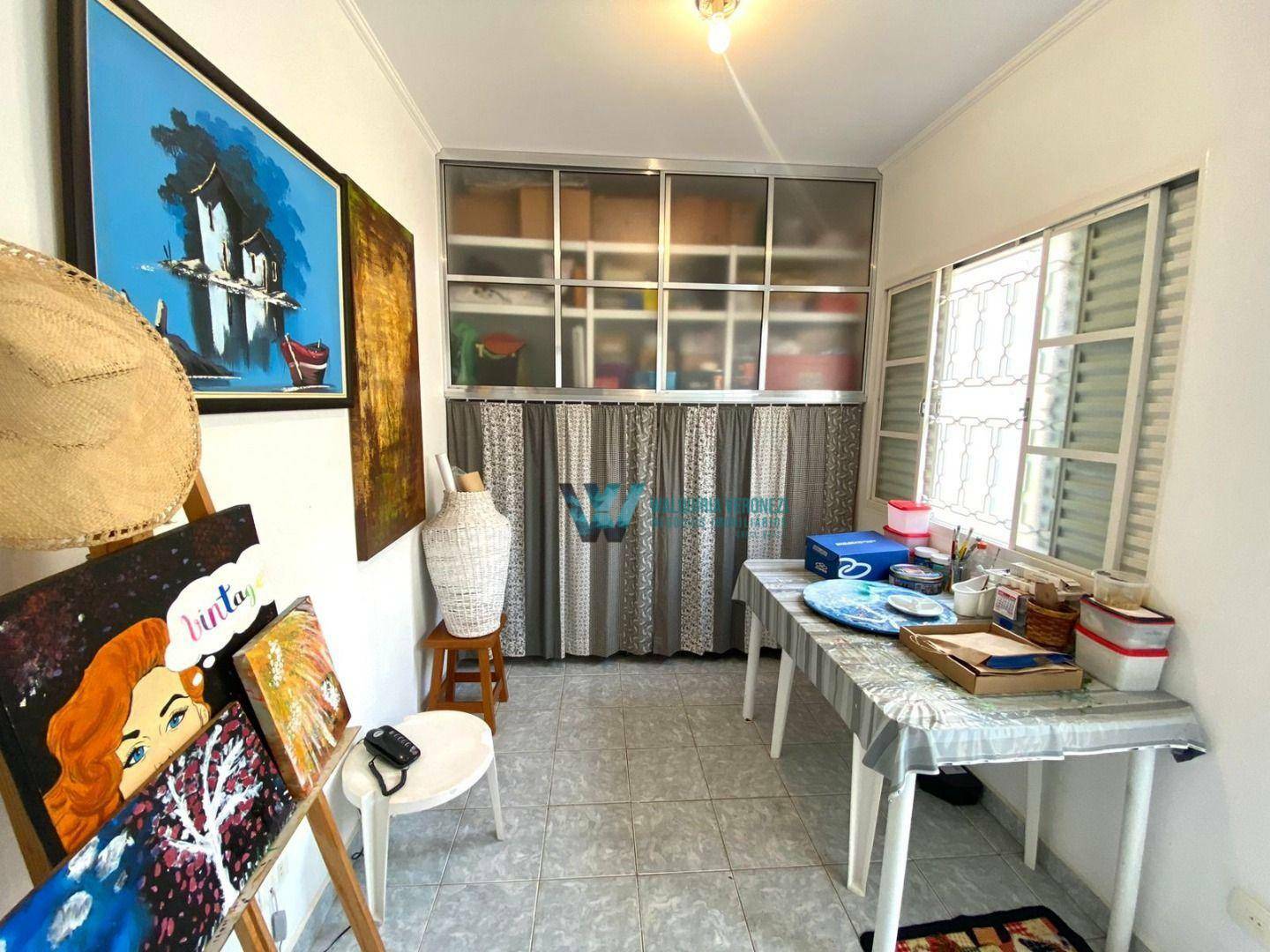 Casa à venda com 3 quartos, 347m² - Foto 11