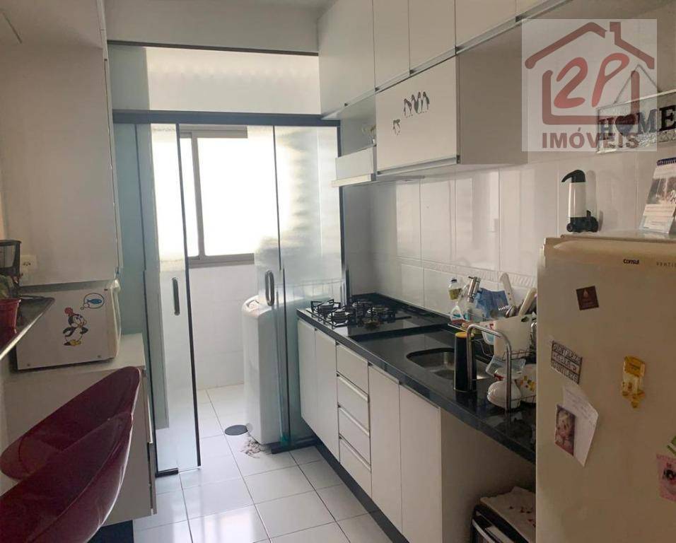 Apartamento à venda com 2 quartos, 62m² - Foto 2