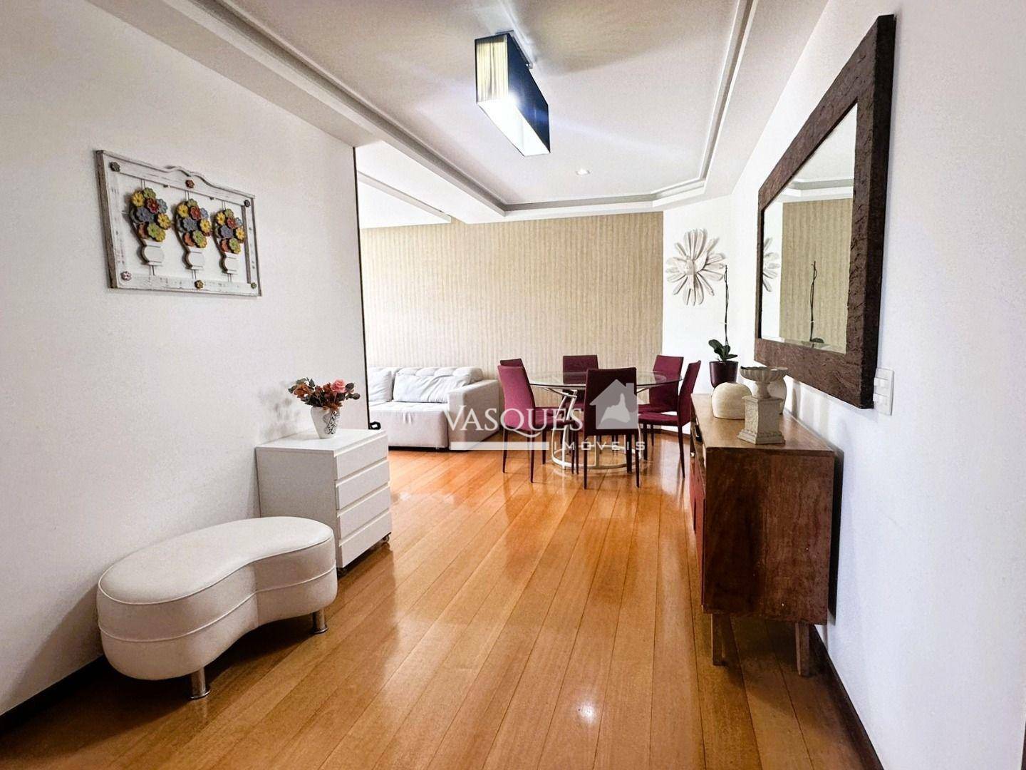 Apartamento à venda com 3 quartos, 142m² - Foto 2