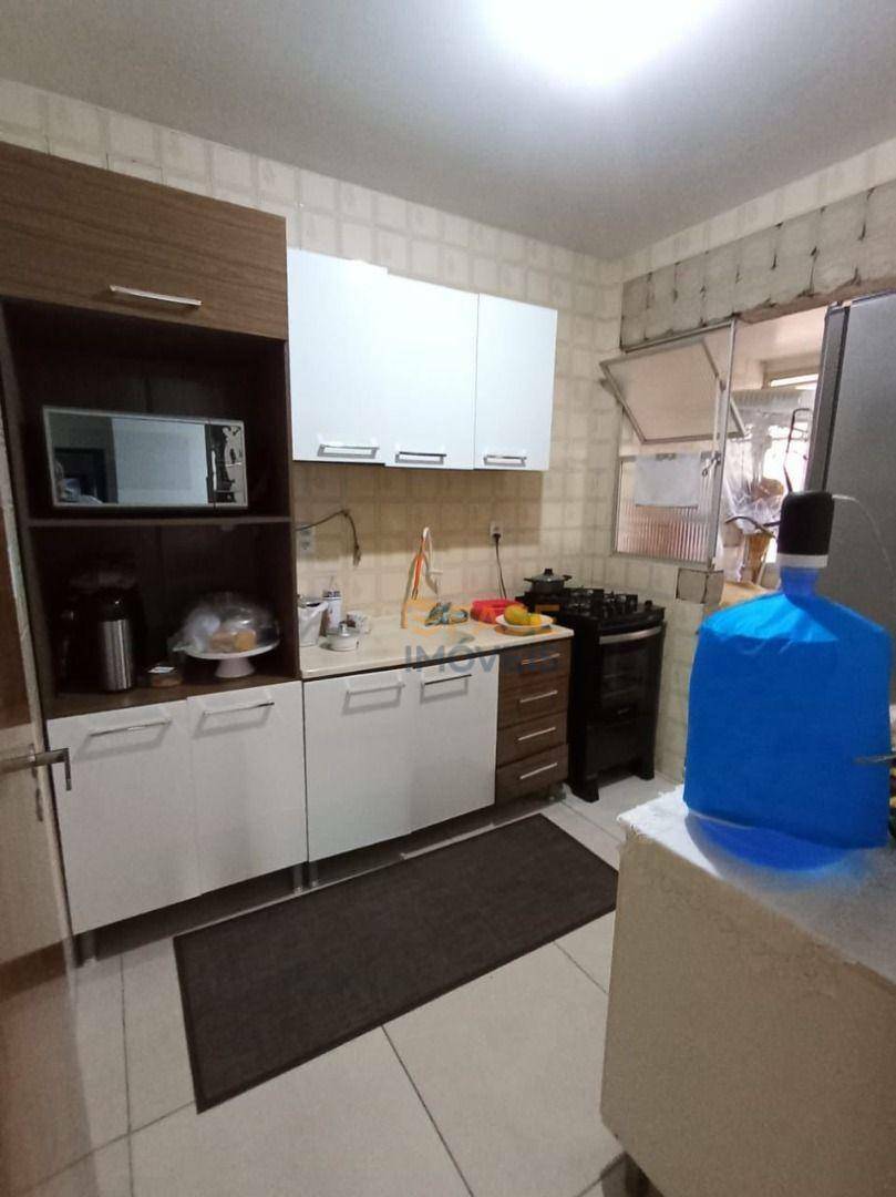 Apartamento à venda com 3 quartos, 81m² - Foto 3