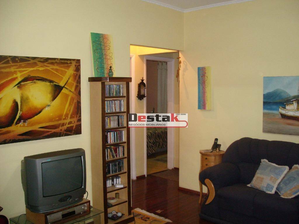 Apartamento à venda com 2 quartos, 70m² - Foto 1