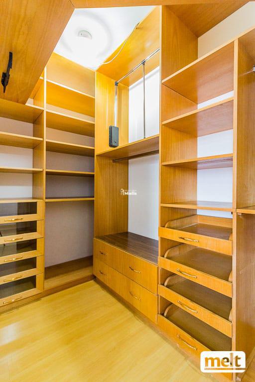Casa à venda com 1 quarto, 220m² - Foto 11