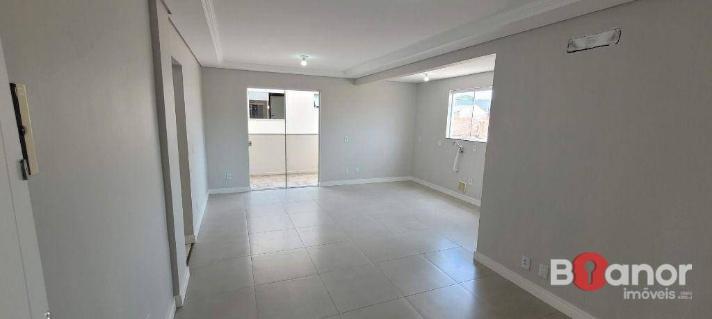 Apartamento à venda com 2 quartos, 67m² - Foto 4