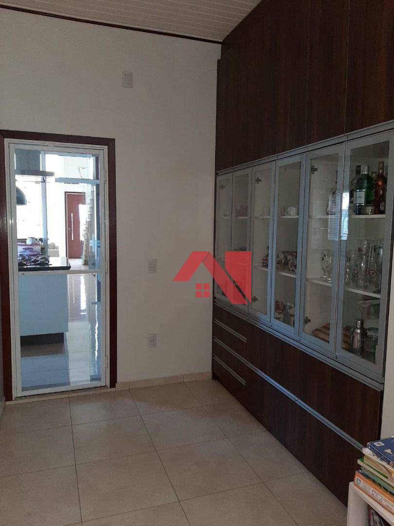 Casa à venda com 4 quartos, 500m² - Foto 5