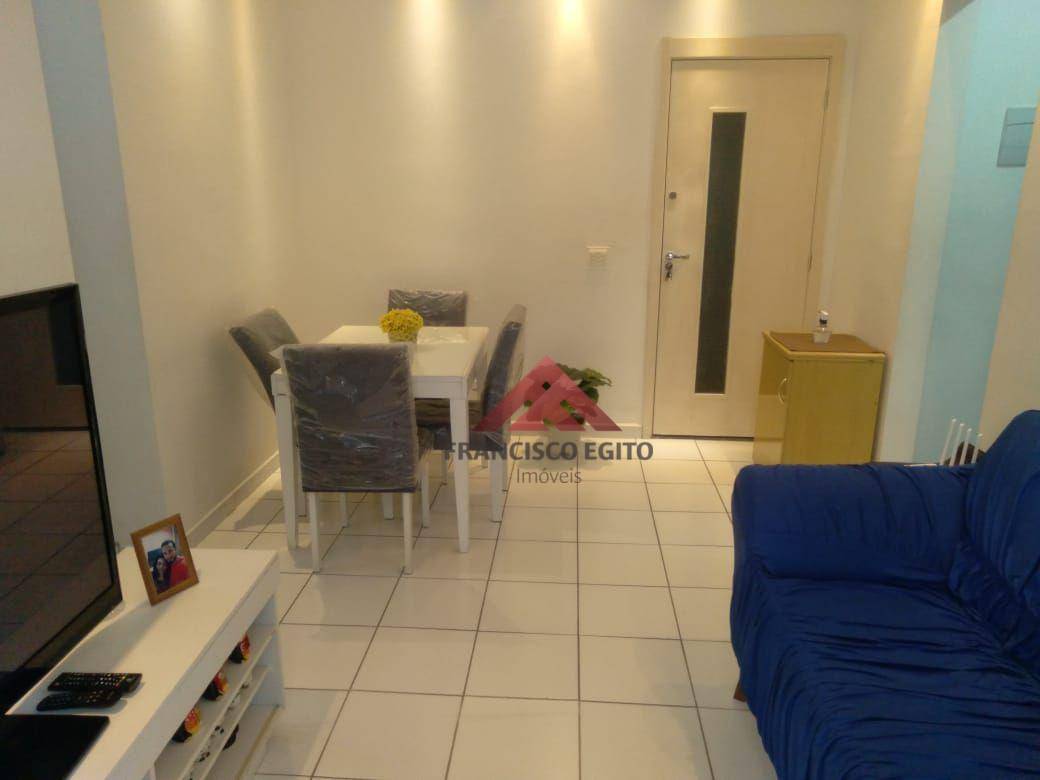 Apartamento à venda com 2 quartos, 62m² - Foto 3