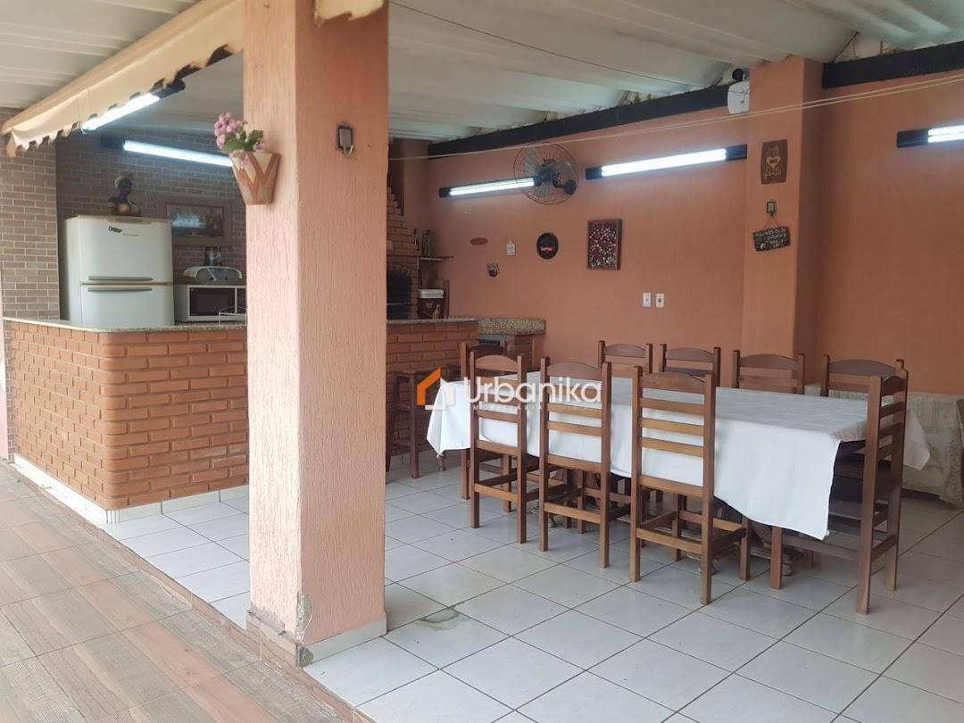 Casa, 3 quartos, 175 m² - Foto 1