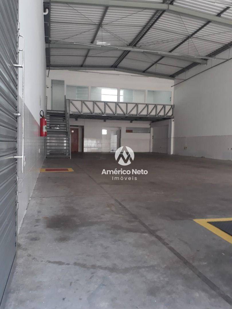 Depósito-Galpão-Armazém para alugar, 300m² - Foto 1