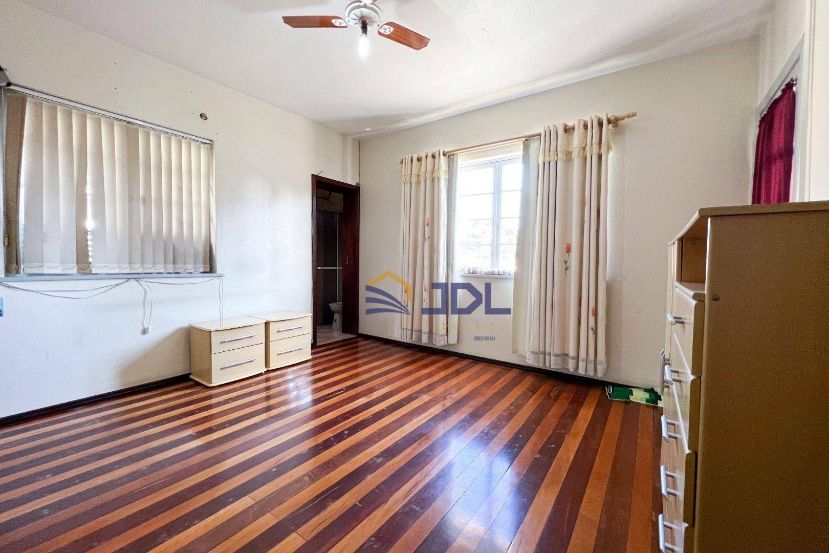 Casa à venda com 4 quartos, 253m² - Foto 10