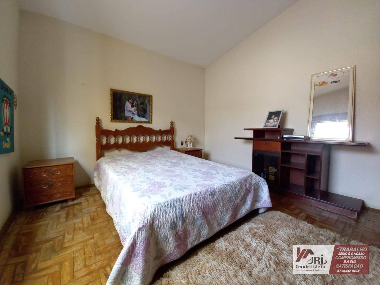 Casa à venda com 3 quartos, 300M2 - Foto 4