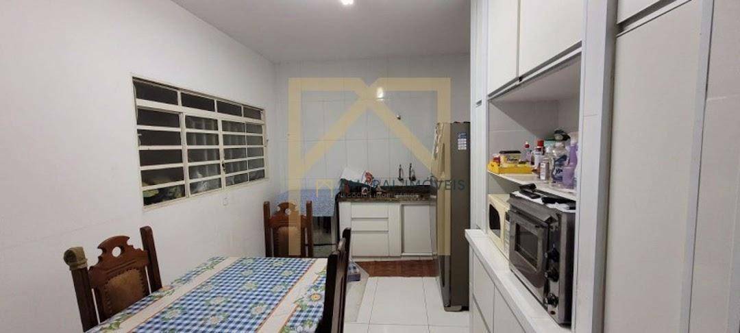 Casa à venda com 2 quartos, 160m² - Foto 7