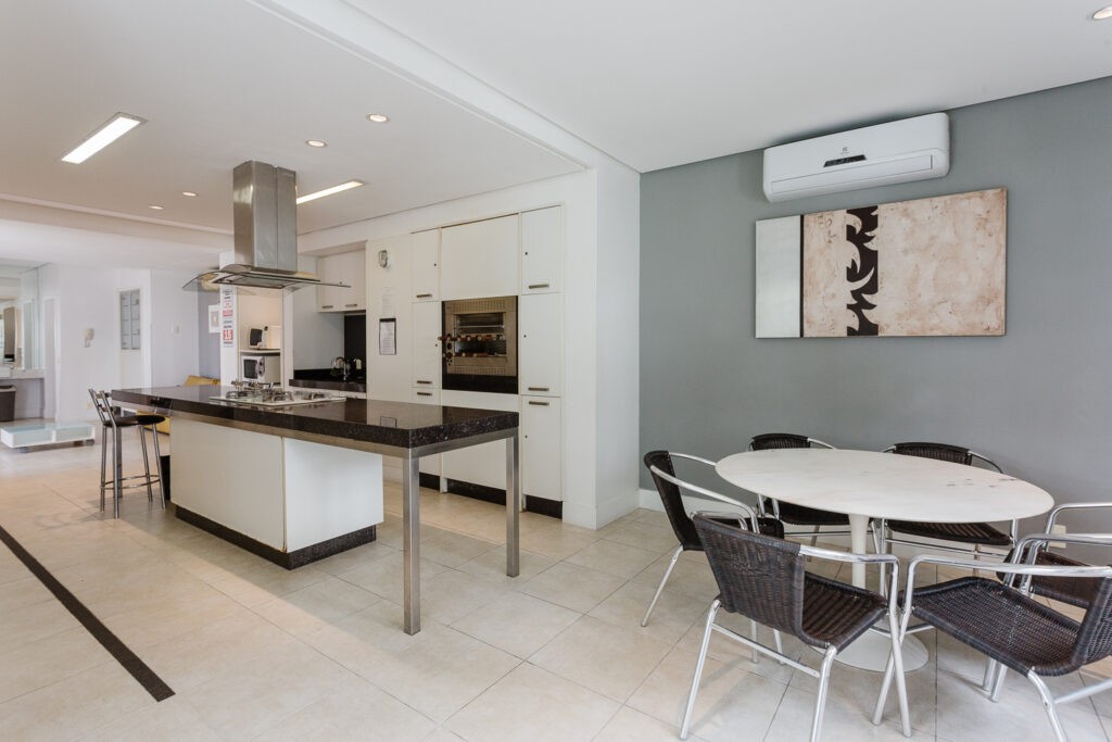 Apartamento para alugar com 3 quartos, 75m² - Foto 12