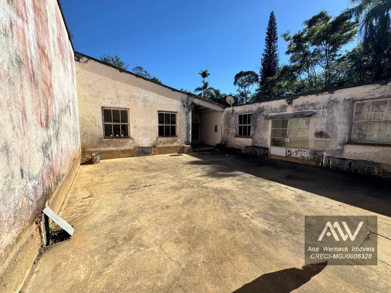 Chácara à venda com 8 quartos, 600m² - Foto 38