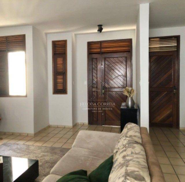 Casa para alugar com 4 quartos, 392m² - Foto 3