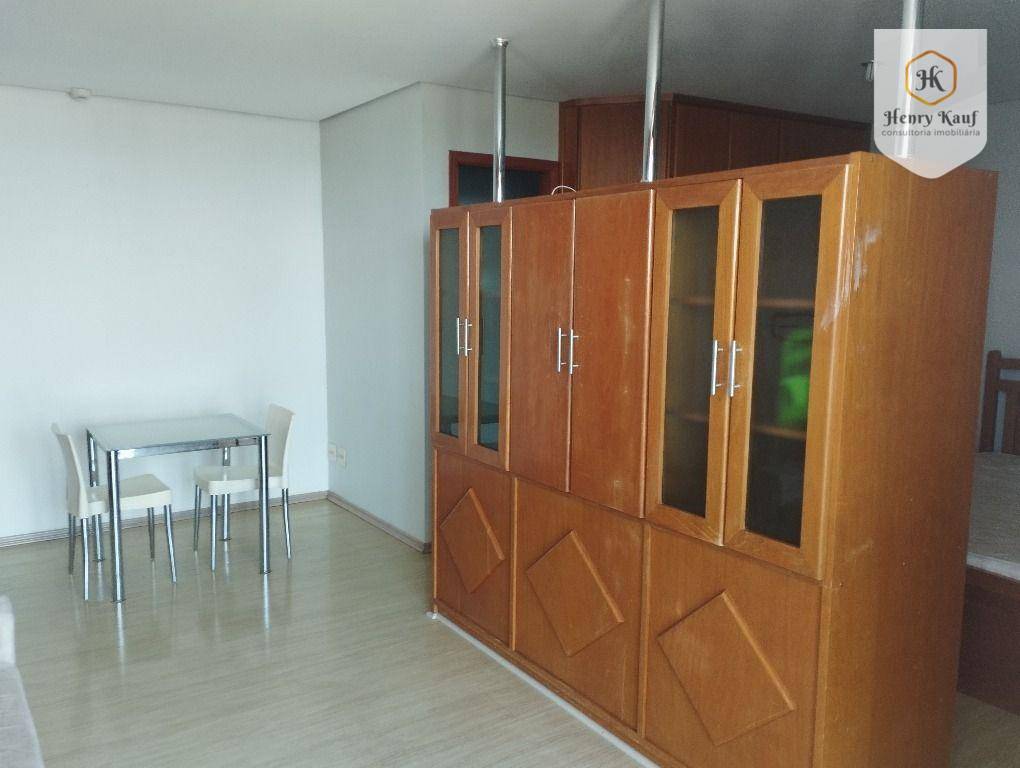 Apartamento para alugar com 1 quarto, 42m² - Foto 6