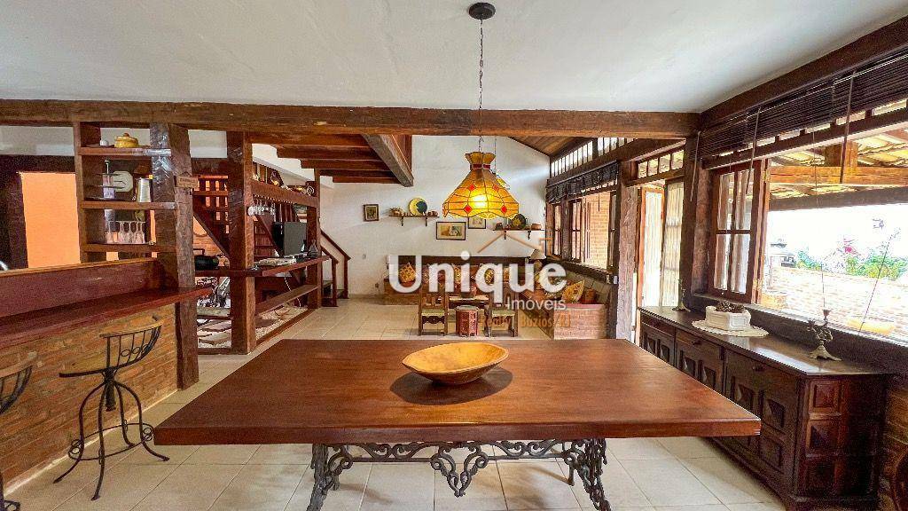 Casa de Condomínio à venda com 5 quartos, 234m² - Foto 15