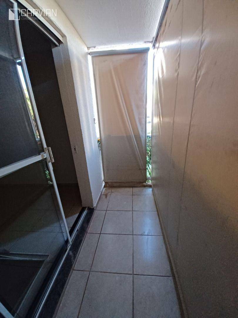 Apartamento à venda com 3 quartos, 76m² - Foto 2