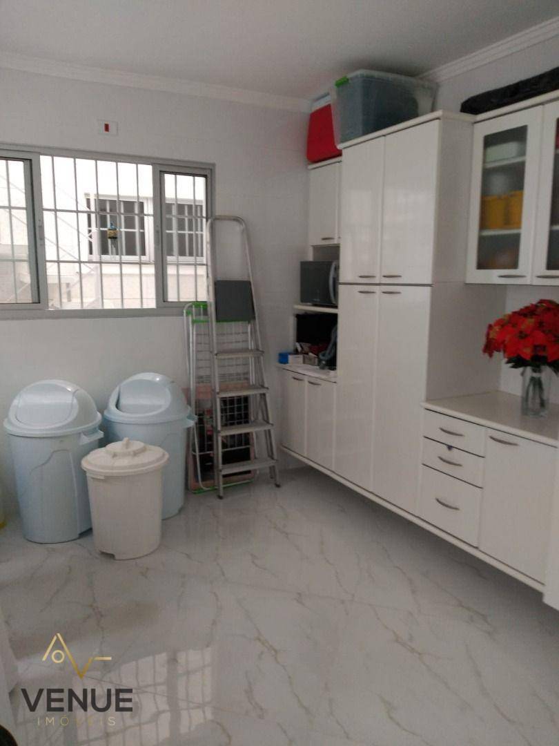 Sobrado à venda e aluguel com 3 quartos, 350m² - Foto 29