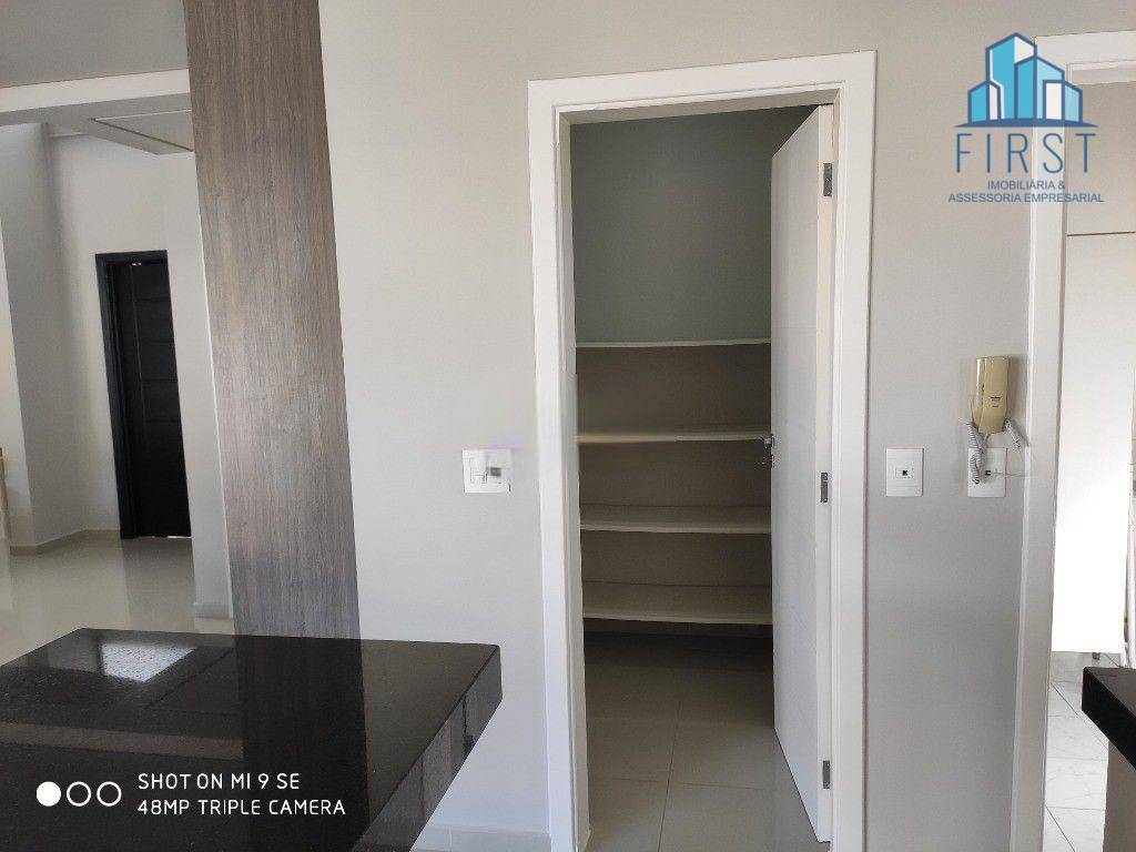 Casa à venda com 3 quartos, 280m² - Foto 15